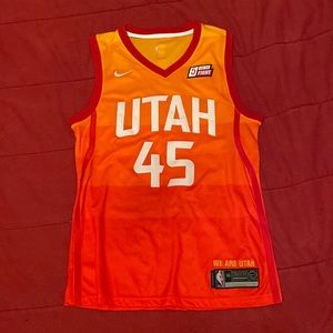 CITY EDITION SWINGMAN JERSEY - DONOVAN MITCHELL - ORANGE - CITY EDITION - NIKE